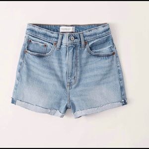 A&F Curve Love High Rise Mom Shorts - NWT!